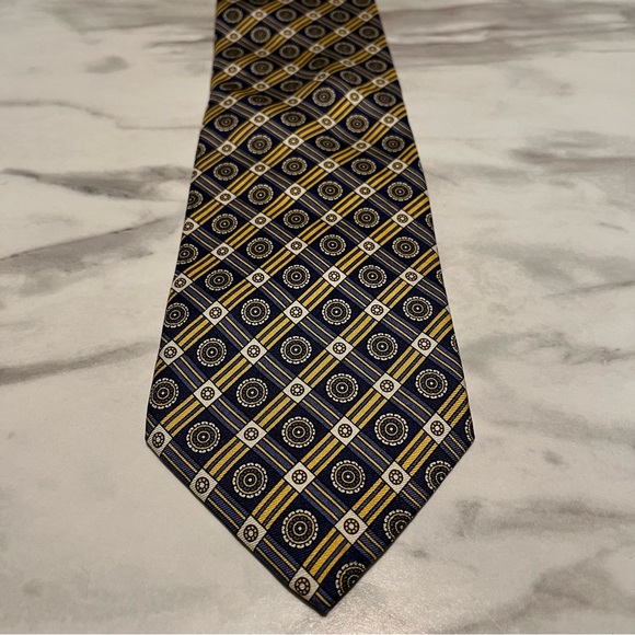 Jos. A. Bank Executive Collection 100% Silk Tie - Picture 5 of 5